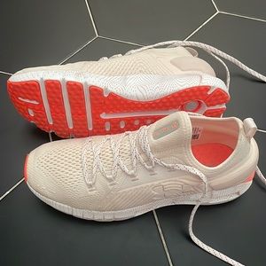 Under Armour Hovr Phantom Athletic Shoe